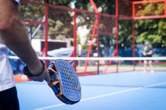 “Ace Your Padel Game: Top 6 Beginner Mistakes to Avoid!”